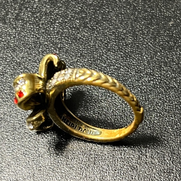 Heidi Daus Brilliant Bow Ring Size 10 Swarovski Crystals Red and Silver - Picture 13 of 13